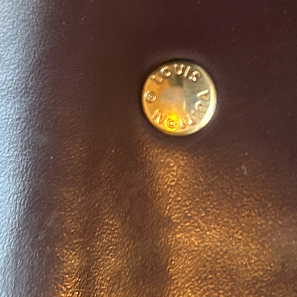 LOUIS VUITTON VERNIS 4 ring key holder - Picture 11 of 16